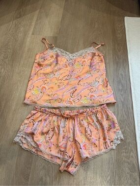VICTORIAS SECRET Peach Paisley Lace-Trim Cami & Short Sleep Set